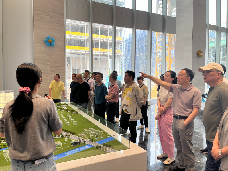 1779079138113825mcq1.jpg 职工参观浙船中心.jpg
